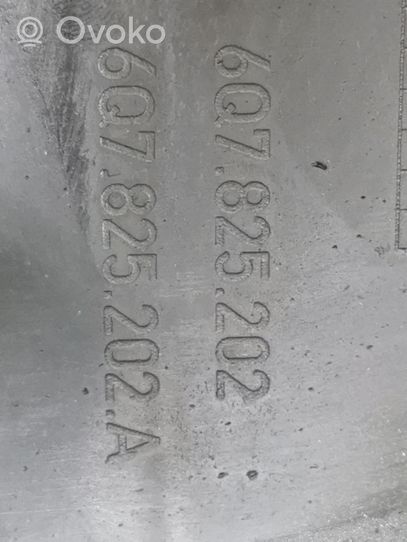Skoda Roomster (5J) Protezione anti spruzzi/sottoscocca del motore 6Q7825202