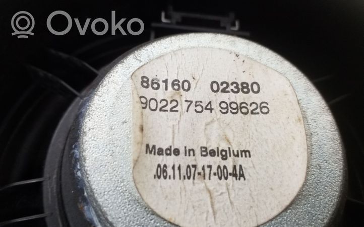 Toyota Avensis T250 Enceinte de porte arrière 8616002380