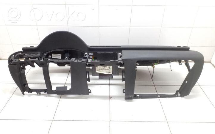 Volkswagen PASSAT B6 Dashboard 3C1857004B