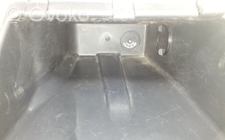 Ford Focus Cornice vano portaoggetti 4M51A06044