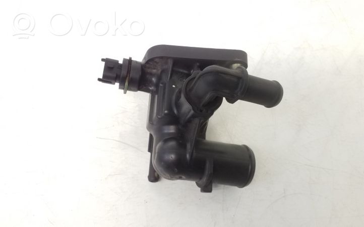 Opel Combo D Boîtier de thermostat / thermostat 55206391