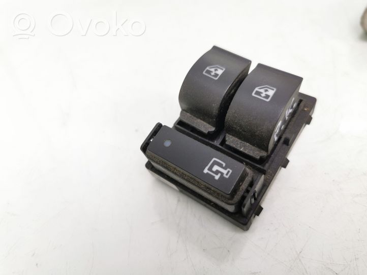 Opel Combo D Electric window control switch 7354986770