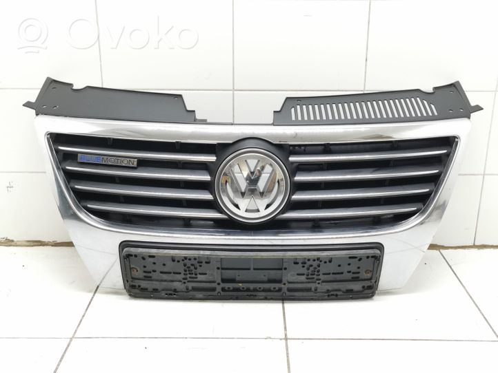 Volkswagen PASSAT B6 Grille calandre supérieure de pare-chocs avant 3C0853663