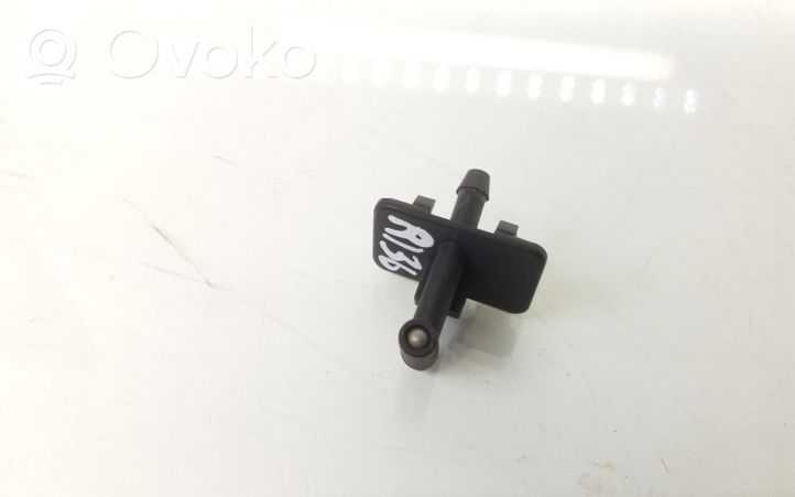 Opel Combo D Windshield washer spray nozzle 