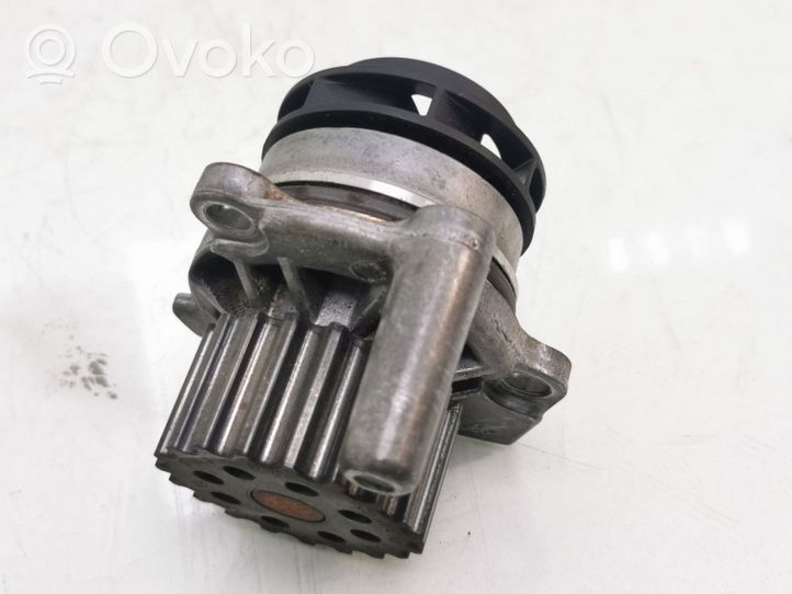 Volkswagen Polo V 6R Pompa wody 03L121019