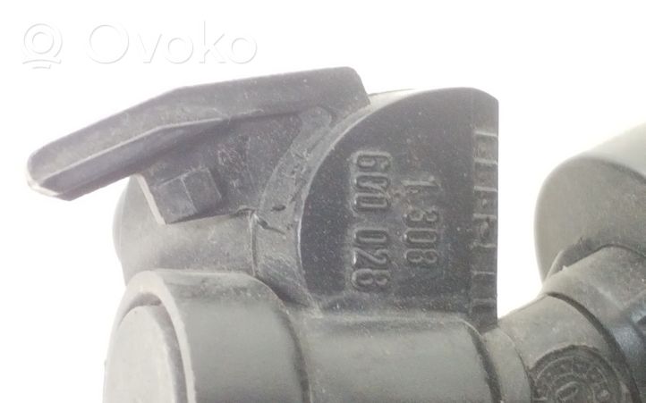 Skoda Octavia Mk2 (1Z) Ugello a spruzzo lavavetri per faro 1Z0955965A