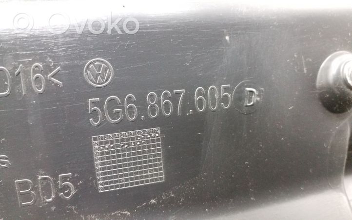 Volkswagen Golf VII Moldura de la puerta trasera 5G6867605D