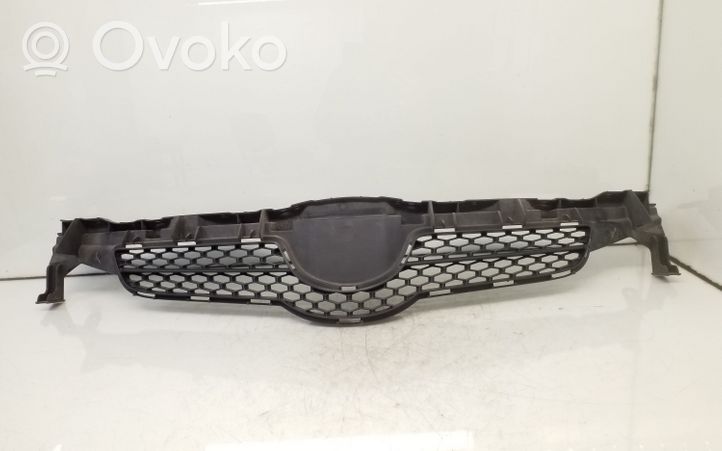 Toyota Auris 150 Maskownica / Grill / Atrapa górna chłodnicy 5311102390