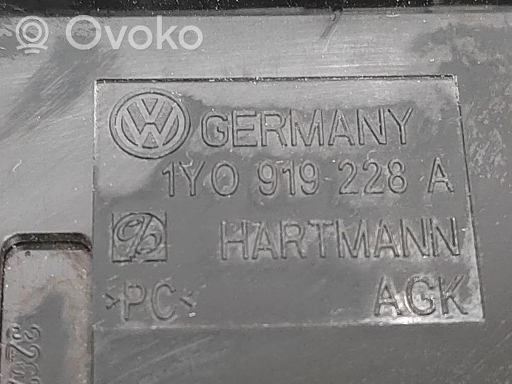 Volkswagen Touran I Matkustajan turvatyynyn on-off-kytkin 1Y0919228A