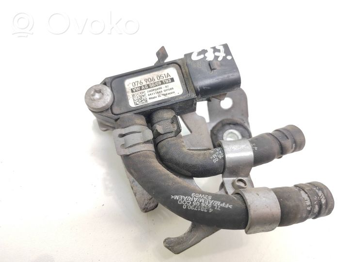 Volkswagen Touran I Exhaust gas pressure sensor 076906051A