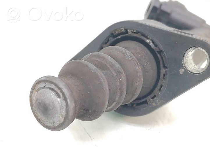 Volkswagen Transporter - Caravelle T5 Clutch slave cylinder 7H0721261B