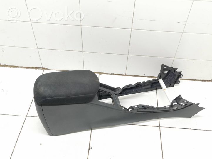 Toyota RAV 4 (XA30) Centrinė konsolė 5881142030