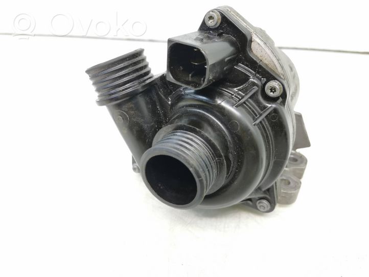 BMW X5 E70 Pompe de circulation d'eau 11868015