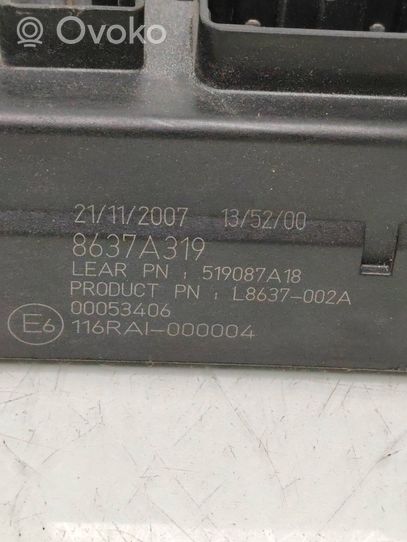 Mitsubishi Outlander Module de fusibles 8637A319