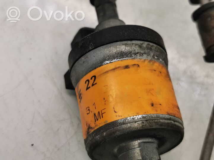 Toyota Avensis T250 Pompe à carburant Webasto 