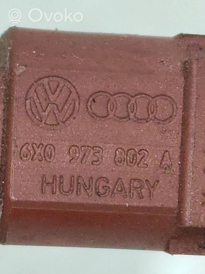 Volkswagen PASSAT B8 Sensore di temperatura dei gas di scarico 04l906088bb