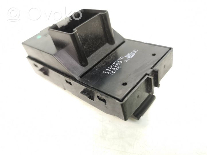 Chevrolet Orlando Electric window control switch 13305370