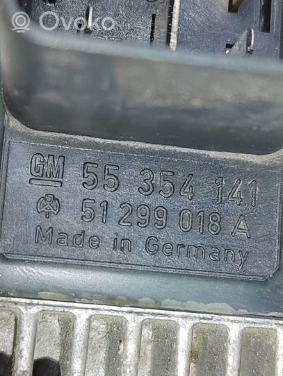 Opel Vectra C Hehkutulpan esikuumennuksen rele 55354141
