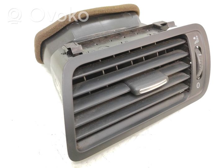 Volkswagen PASSAT B6 Copertura griglia di ventilazione laterale cruscotto 3C2819701e