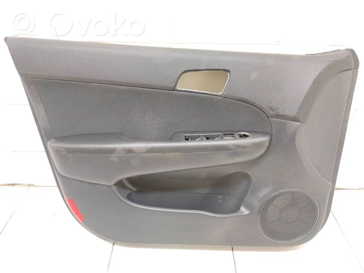 Hyundai i30 Apmušimas priekinių durų (obšifke) 823502L000