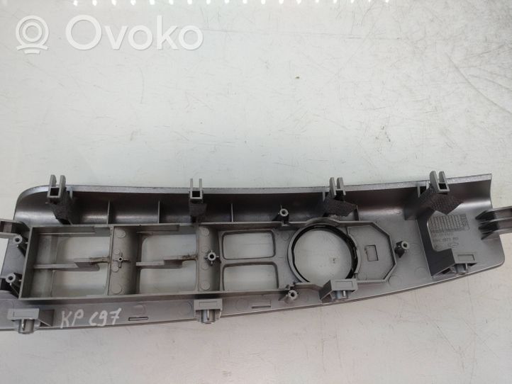 Hyundai Santa Fe Inne części wnętrza samochodu 3714901110