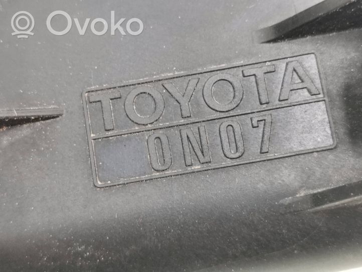 Toyota Auris E180 Oro filtro dėžė 0N07