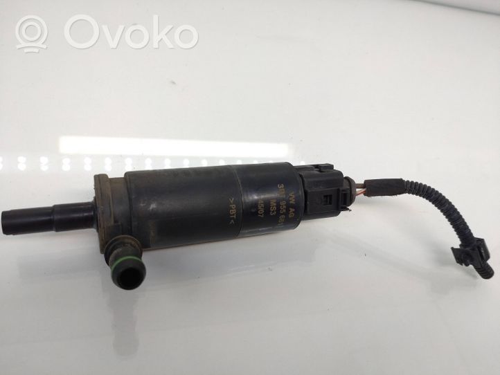 Volkswagen Golf V Žibintų apiplovimo skysčio siurbliukas 3B7955681