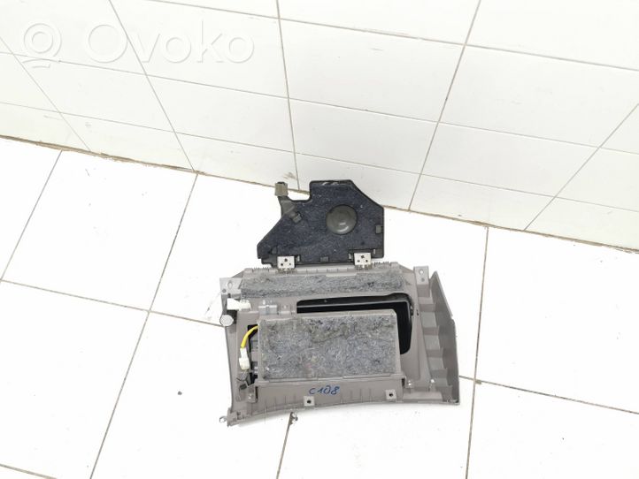 Mitsubishi Grandis Glove box 