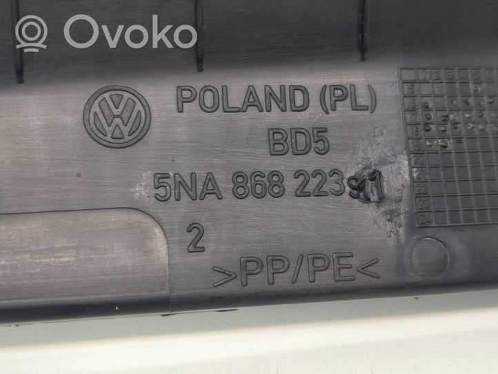 Volkswagen Tiguan Kojų erdvės šonine apdaila 5NA868223