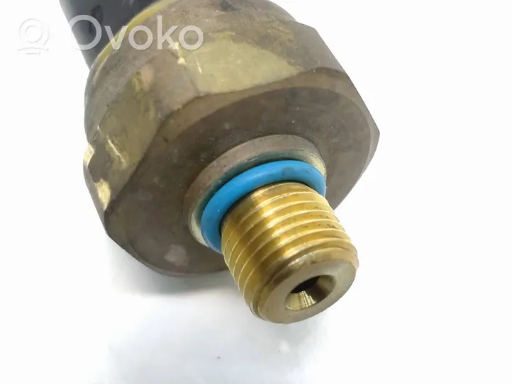 Ford Focus Fuel pressure sensor 8W839F972AA