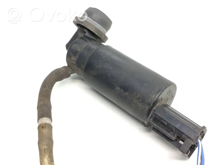 Toyota Avensis T250 Pompe de lave-glace de pare-brise 