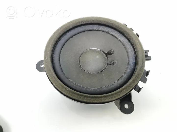 Volvo XC70 Rear door speaker 30657445