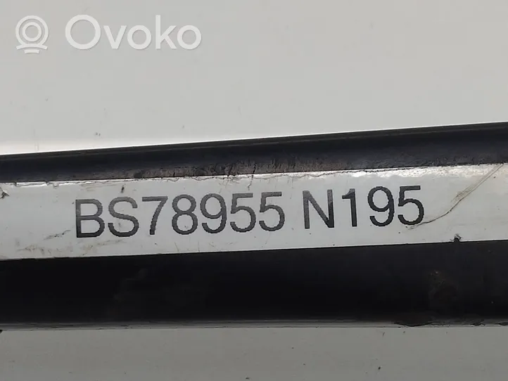 Toyota Auris E180 Etupyyhkimen sulan varsi 2340