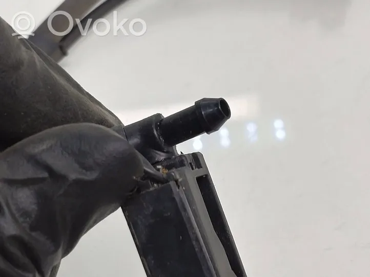 Volvo V60 Windshield washer spray nozzle 