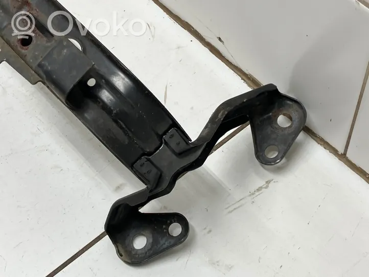 Volvo C30 Traverse inférieur support de radiateur 