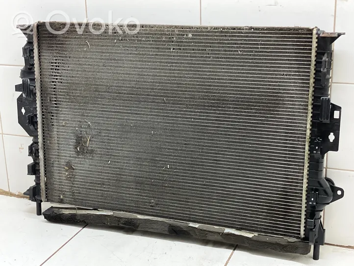 Ford Kuga I Radiateur de refroidissement 8V418C342AB