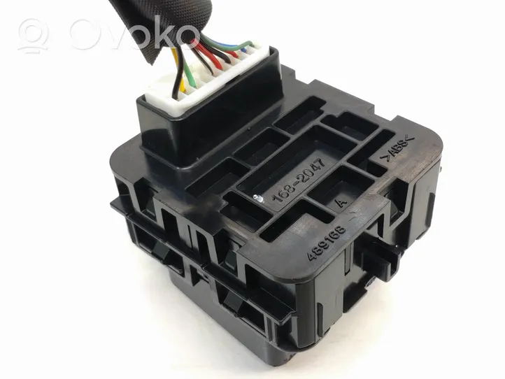 Toyota Auris E180 Seat belt warning relay 489168