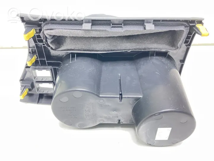 Toyota Auris E180 Verkleidung Handbremshebel 5880402050