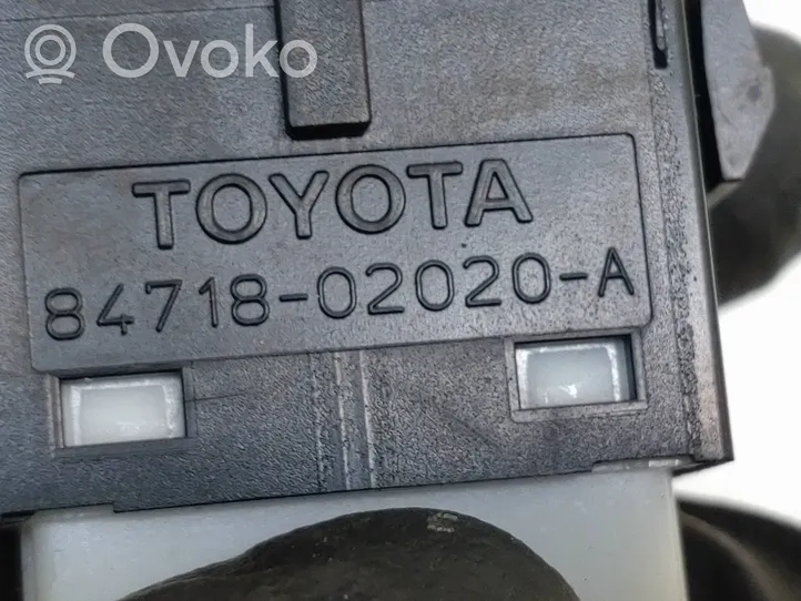 Toyota Auris E180 Przycisk / Włącznik hamulca ręcznego 8471802020A