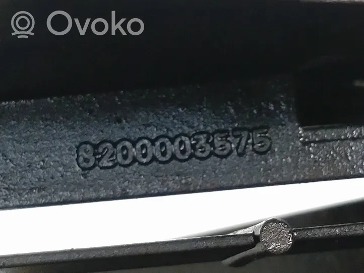 Opel Vivaro Quarter panel pressure vent 8200003575