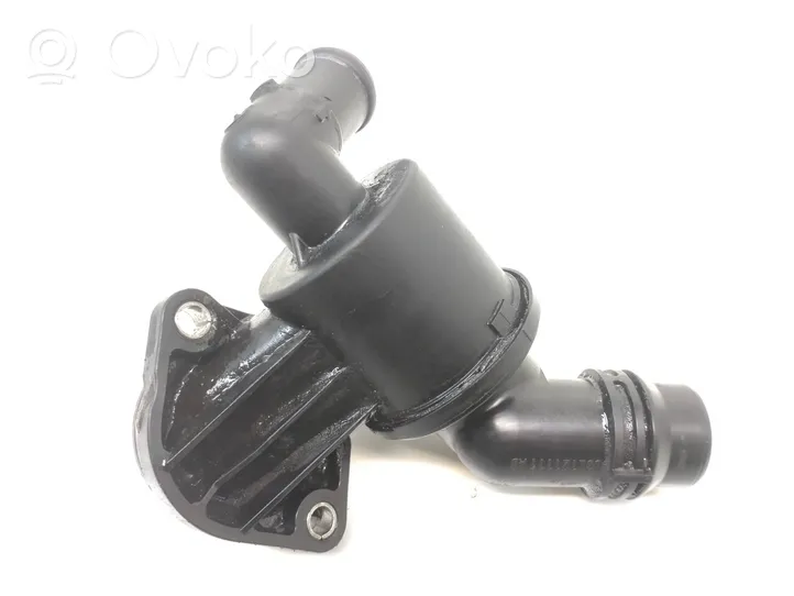 Audi A4 S4 B8 8K Termostaatin kotelo 03L121111AD