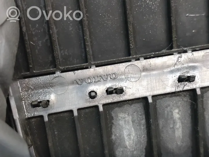 Volvo S60 Quarter panel pressure vent 