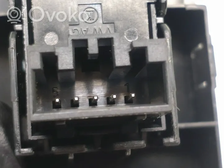 Skoda Fabia Mk3 (NJ) Interrupteur commade lève-vitre 5JA959855