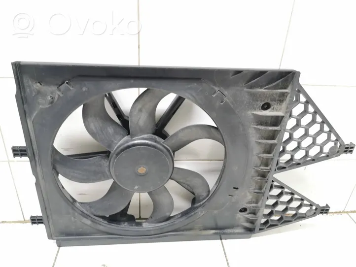 Skoda Fabia Mk3 (NJ) Elektrisks radiatoru ventilators 6R0959455E