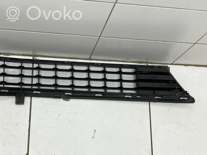 Mercedes-Benz B W245 Grille inférieure de pare-chocs avant A1698850123