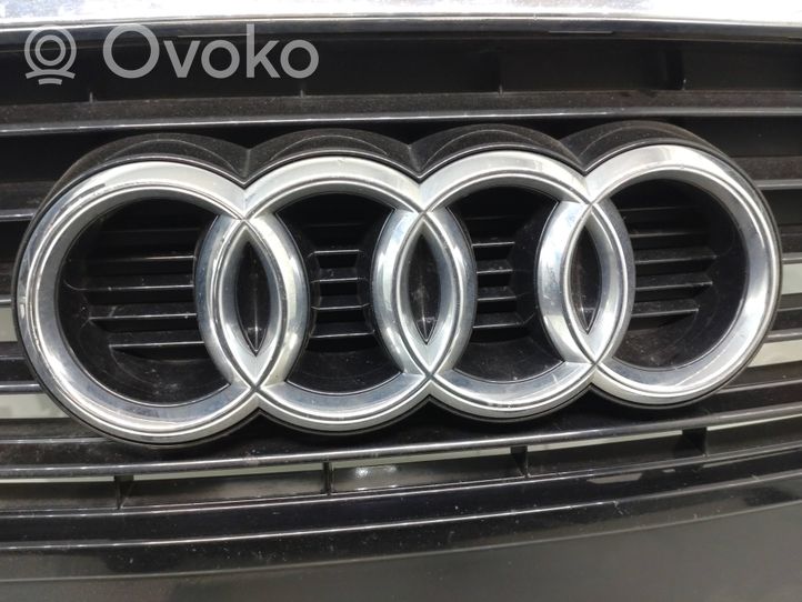 Audi A3 S3 A3 Sportback 8P Maskownica / Grill / Atrapa górna chłodnicy 8P0853651M