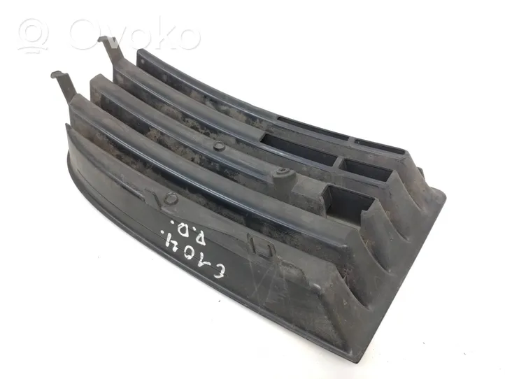 Volkswagen Golf V Grille inférieure de pare-chocs avant 1K0853666