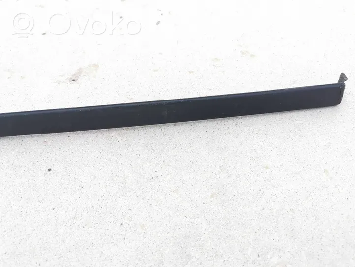 Mercedes-Benz B W245 Katon muotolistan suoja A1696901830