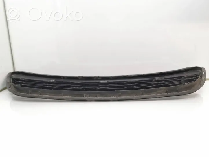 KIA Rio Etupuskurin alempi jäähdytinsäleikkö 865611W200