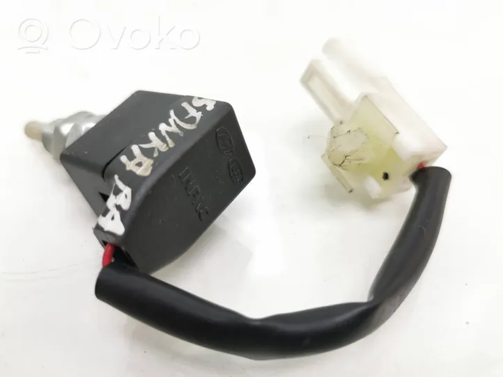 KIA Rio Sensor del pedal de embrague 2A02